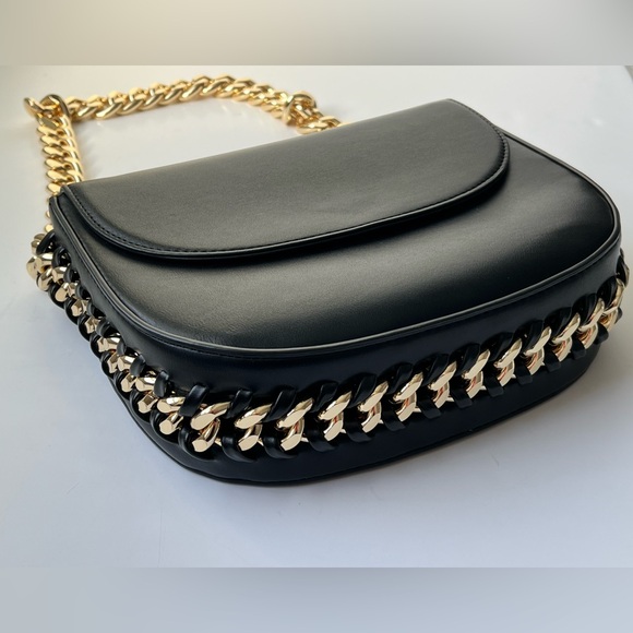 EXPRESS Woven Black/Gold Chain Frayme Style Flap Shoulder Bag NWOT - Picture 6 of 16